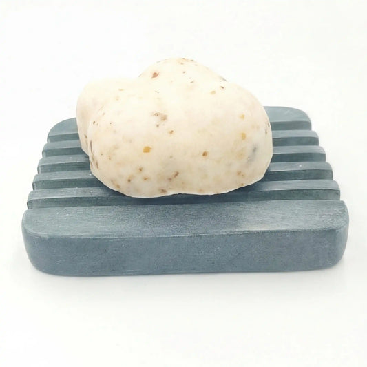 Seifenschale/Ablage aus grauem Speckstein, mit Rillen